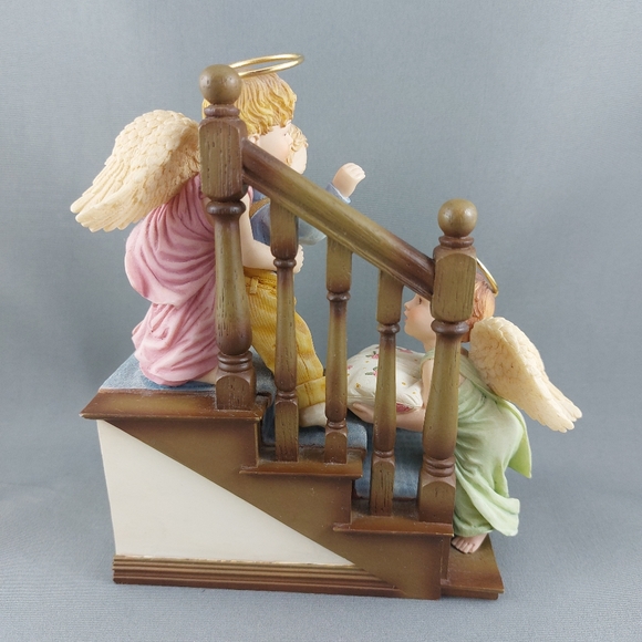 2002 Demdaco Prayers & Promises "Safe In The arms Of Love" figure - Picture 3 of 11